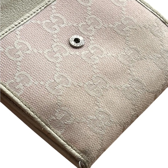 LOW START Vintage Gucci Beige and Pink Monogram Wallet - Picture 4 of 9